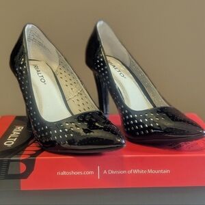 Rialto Moreen Patent Perforated Pointed-Toe Heels(With Box)